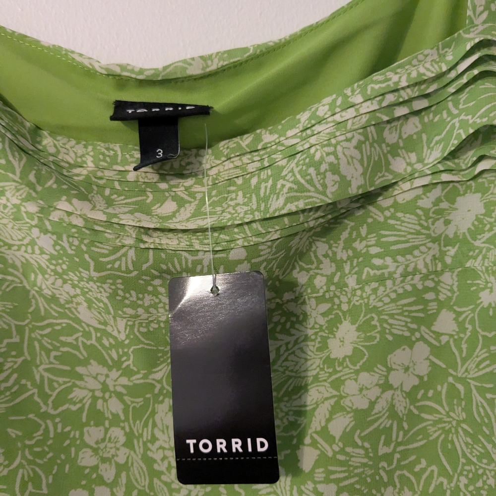 NWT Torrid Green Floral Tank Top Camisole Size 3 22/24 - Picture 4 of 6